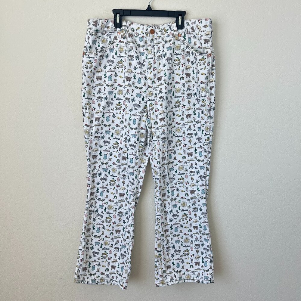 LIKE NEW WRANGLER WROCK 672 HIGH RISE KICK FLARE IN LIFE’S LEMONS, SIZE 33 - Picture 5 of 15